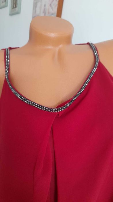 BLUZE / TOPURI  - Stil romantic, materiale vaporoase și broderii