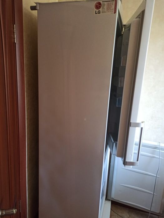 Холодильник LG двухкамерный