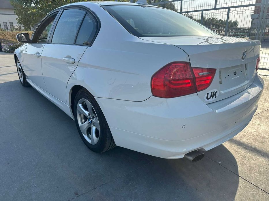 Dezmembrez piese BMW Seria 3 E90 184CP Facelift