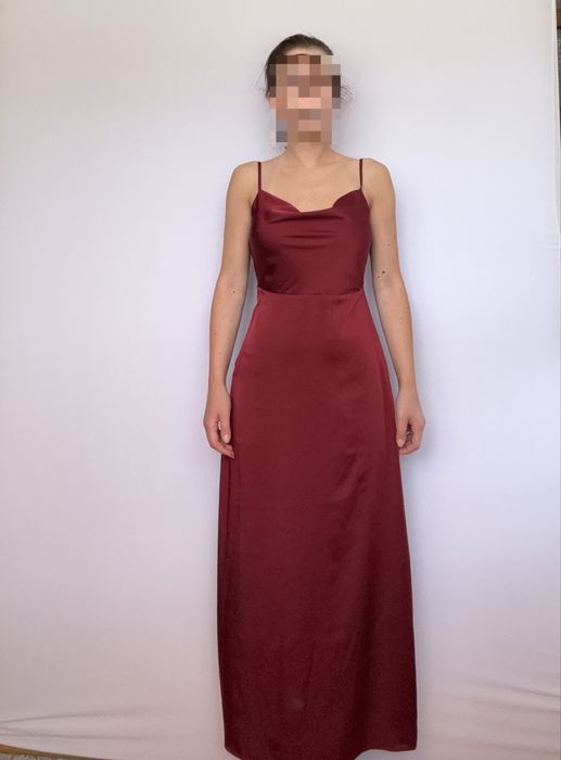 Дълга сатенена рокля