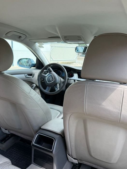 Vind audi a4b8  din 2010