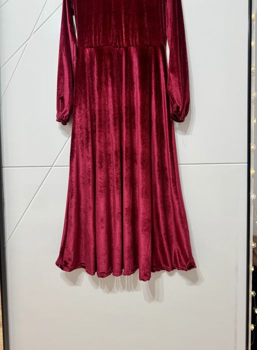 Rochie midi catifea NOUA