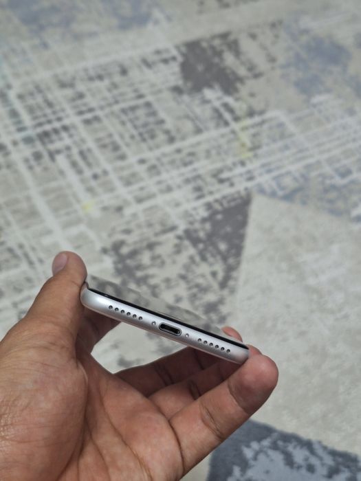 iPhone SE 64GB.,