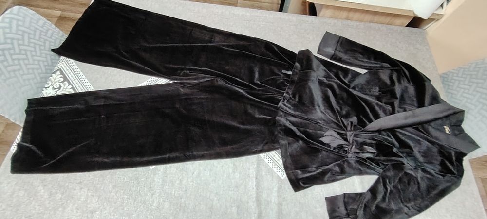 Женский вечерний костюм