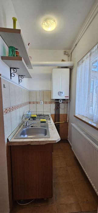 Închiriez garsoniera