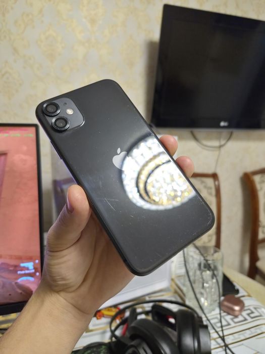 Продам айфон 11 64гб