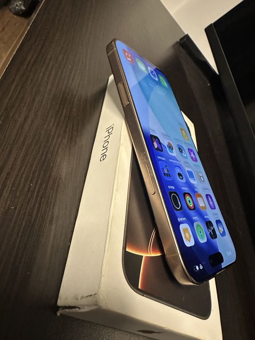 Vand/schimb Iphone 16 Pro Max 256 Gb desert titanium iiimpecabil!