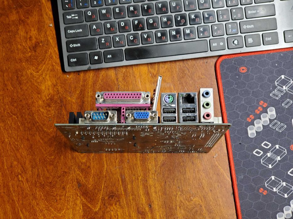 Материнская плата Mini-ITX Intel Atom D2500 2GB DDR3