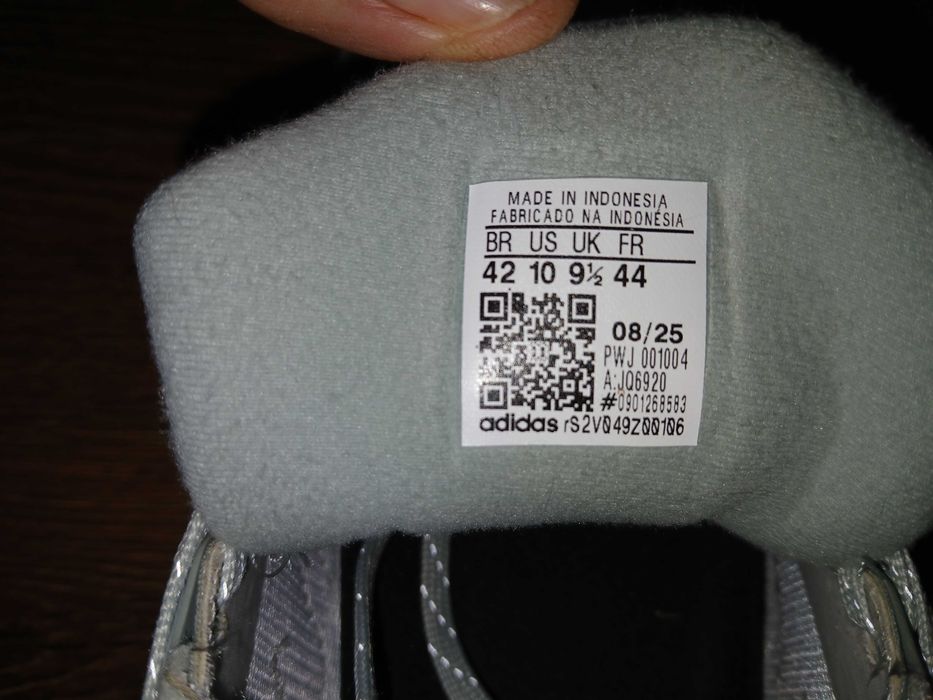 продавам маратонки adidas     N43  N44