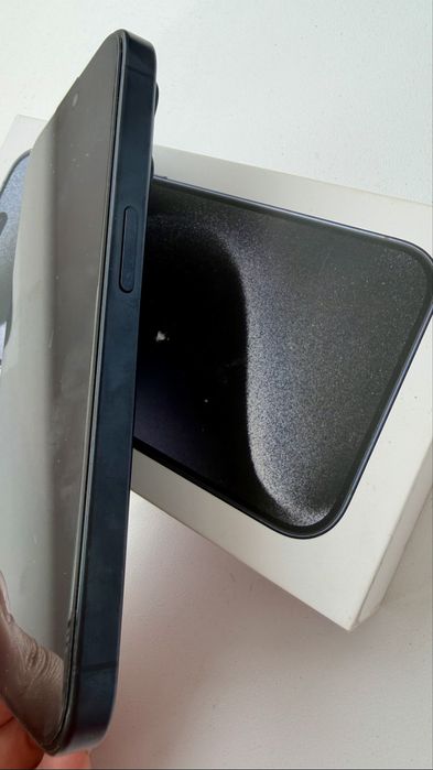 Продам Iphone 16 pro