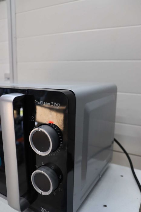 Микровълнова фурна Cecotec Pro Clean 3150, кварцов грил, 800W, 20л, полирано сребърно огледало отпред, лек транспортен ДЕФЕКТ