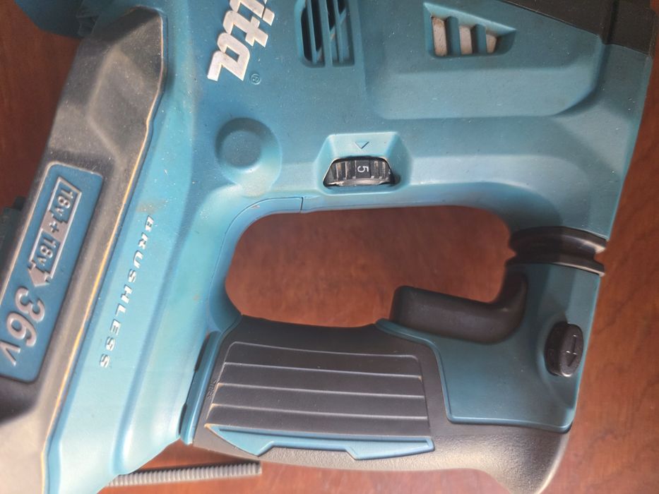 Coican rotopercutor Makita DHR281 -Defect