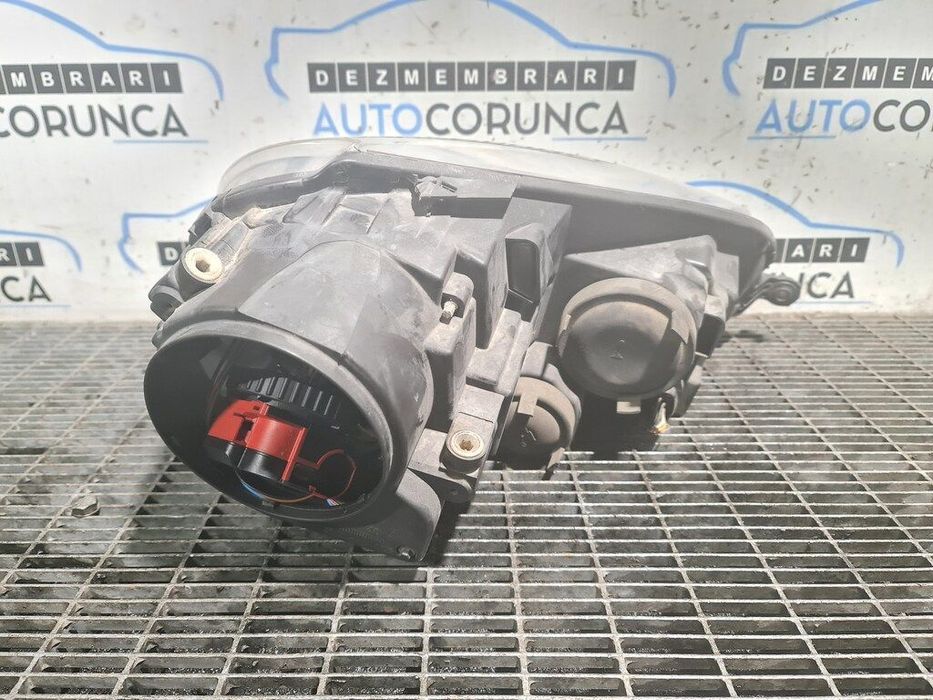 Far Stanga Volkswagen Golf V Variant 2007 - 2009 Combi 4 Usi (1346) Xenon EUROPA 1K6941031