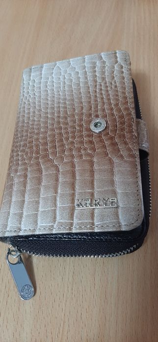 Новый кожаный кошелек