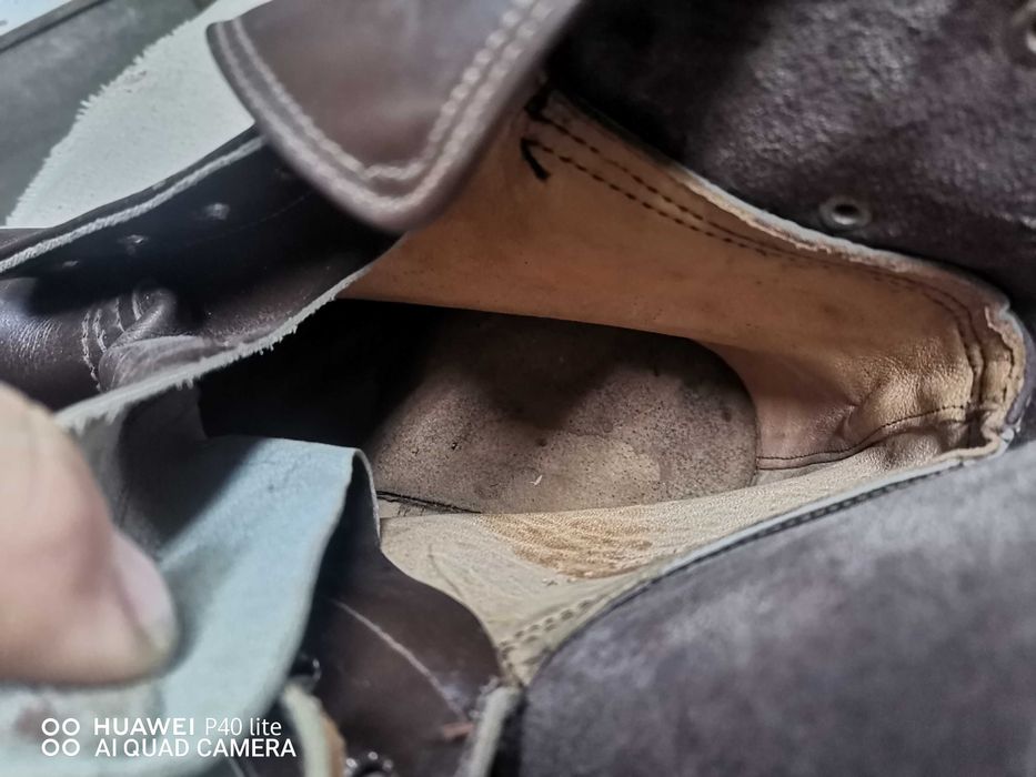 Продавам ретро мъжки кафяви кожени обувки.