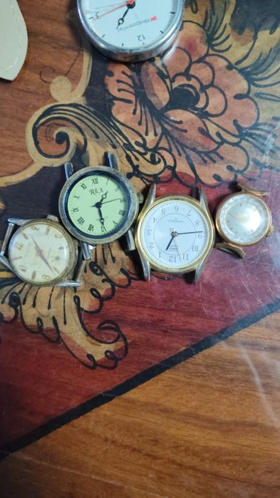 Ceasuri de mana dama și barbati