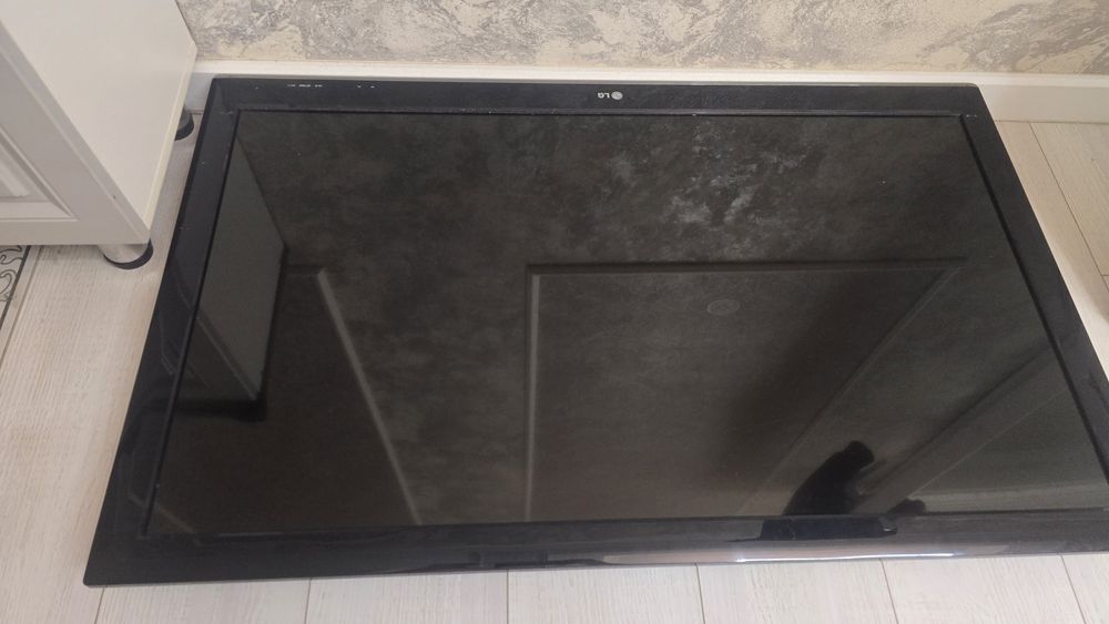 Телевизор большой