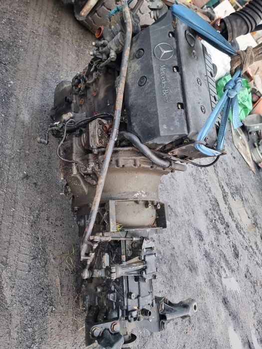 Motor mercedes atego