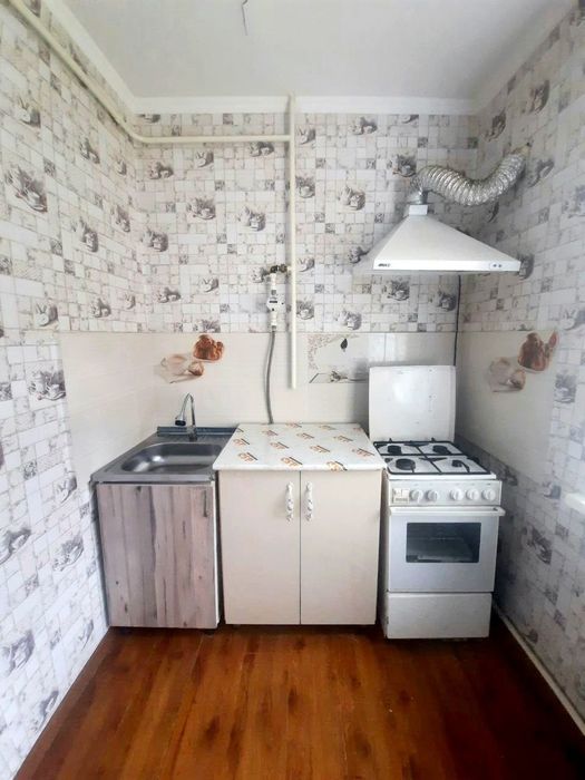 Чиланзар 24 2/1/4 балкон 1.5х3 разделка