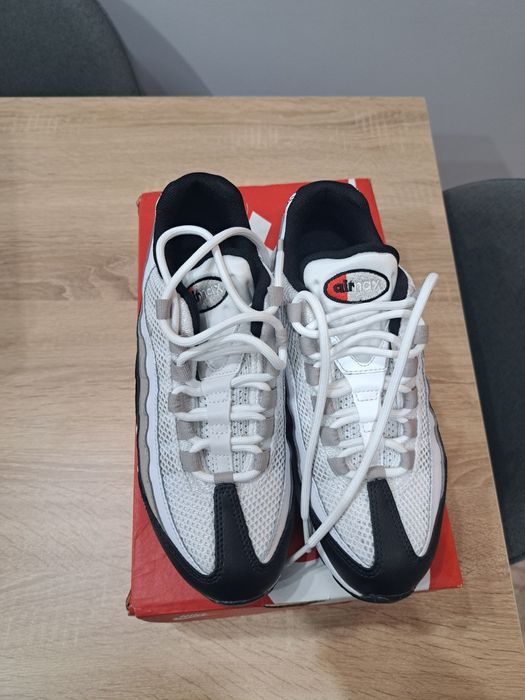 Nike air maxDN8,95 adidas Terrex