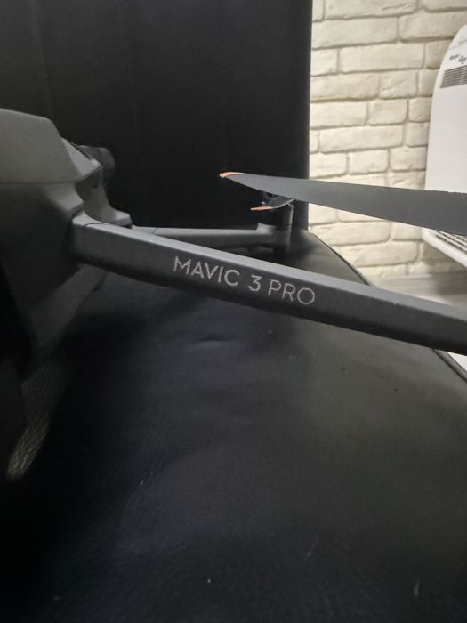 Дрон DJI MAVIC 3 PRO More Combo (DJI RC Pro)