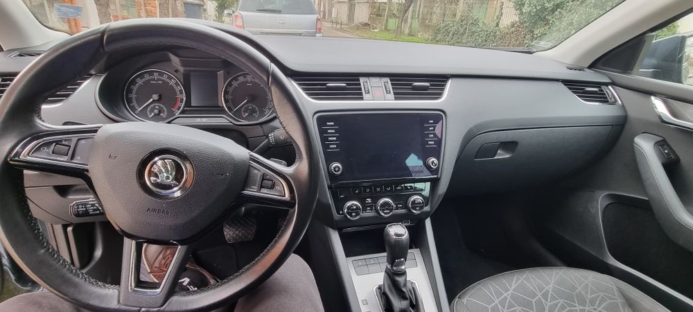 Продавам Шкода Октавия дизел