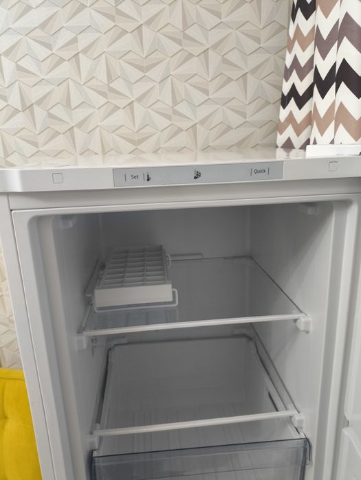 Продам морозильник