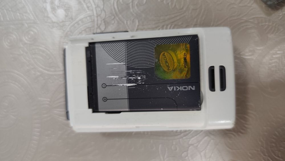 Nokia 7200 telefon de colecție