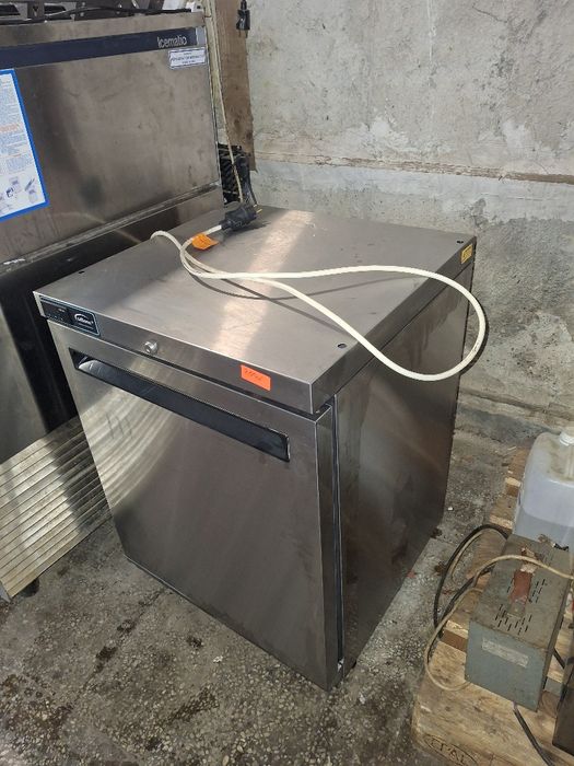 Хладилник професионален подплотов WILLIAMS