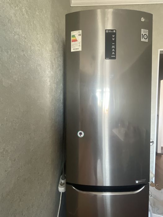 Продам холодильник