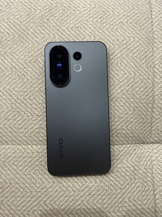 Продам Vivo x 200 fe