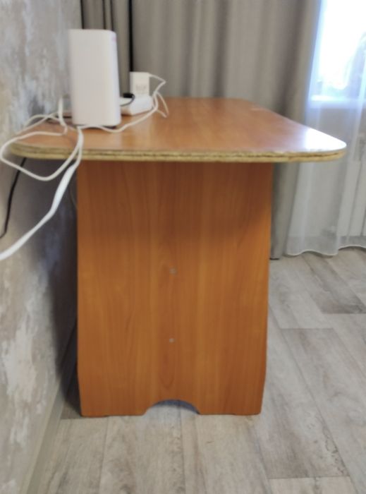 Продам Кухонный стол