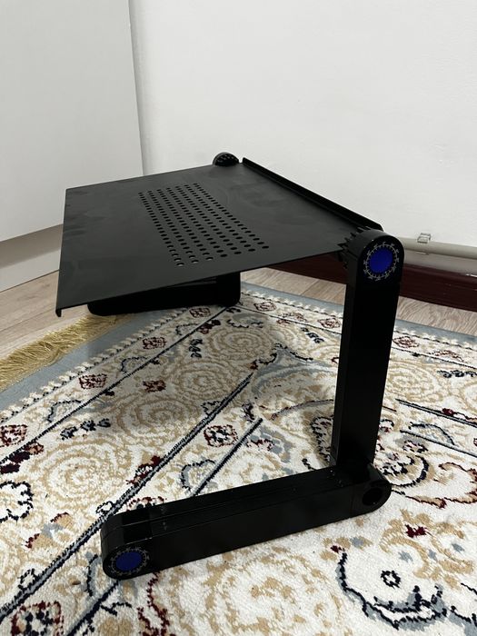 Поставка для ноутбук