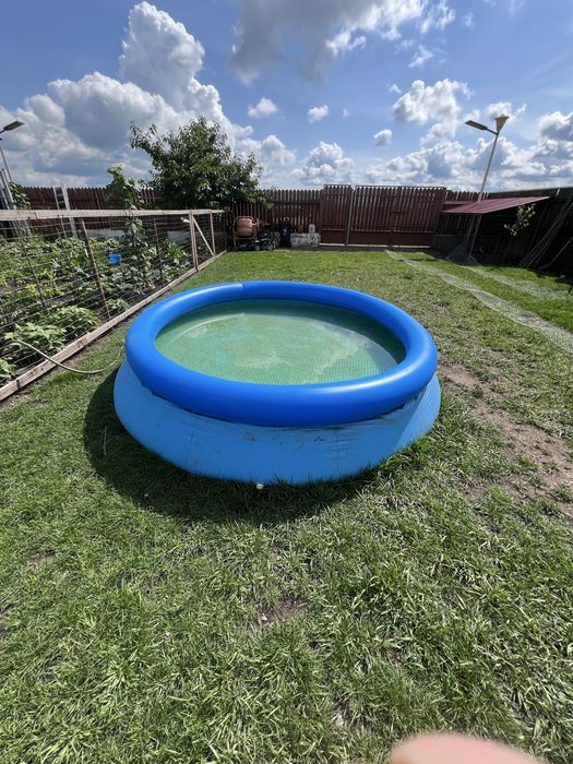 Vand piscina gonflabila cu capac inclus