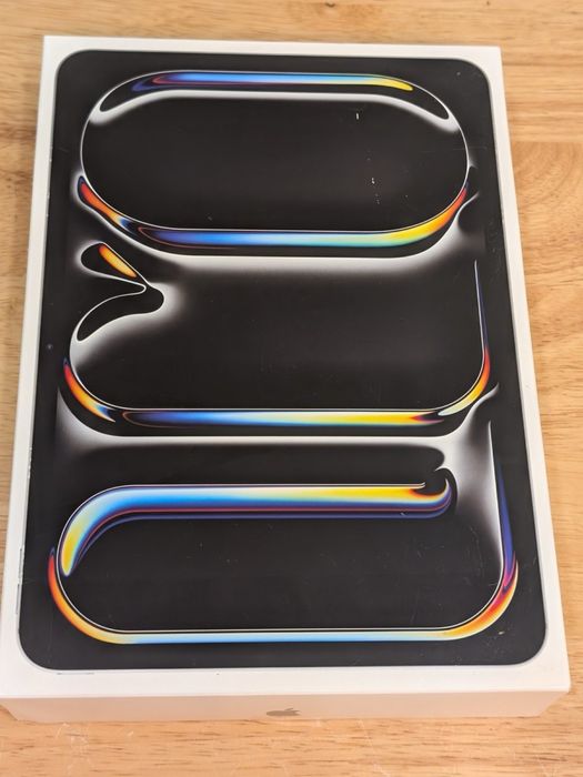 НОВ! iPad Pro 11 (M4) Space Black 256GB +Apple Pencil Pro + keyboard