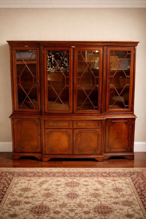 Mobiler de living din lemn masiv