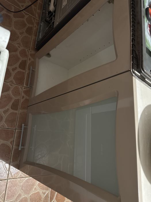 Навесные кухонные шкафы 6шт