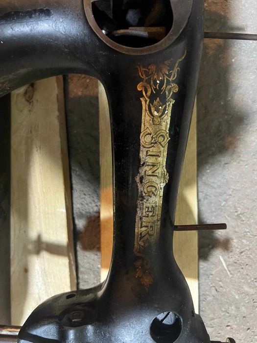 Швейная машинка Зингер