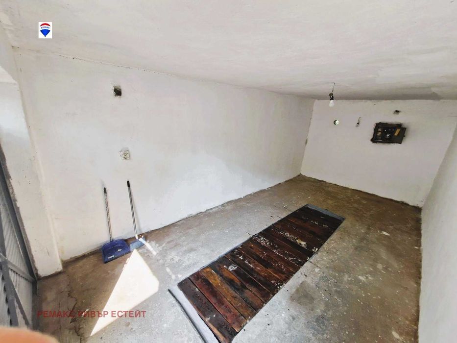 Продава се Гараж / Паркомясто в Русе, Здравец Изток - 20 кв.м за 1145 €/кв.м - Снимка #3