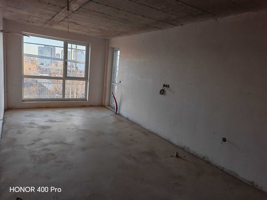 Двустаен апартамент 74кв в Азимут 1