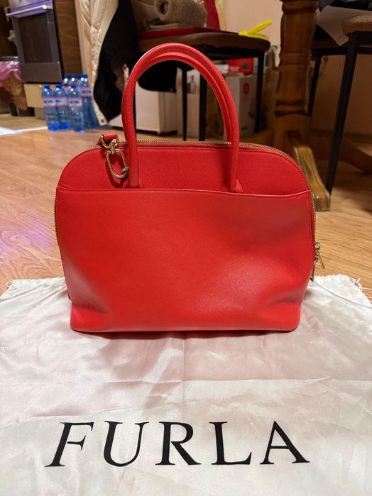 Дамска чанта Furla Code M Dome Bag