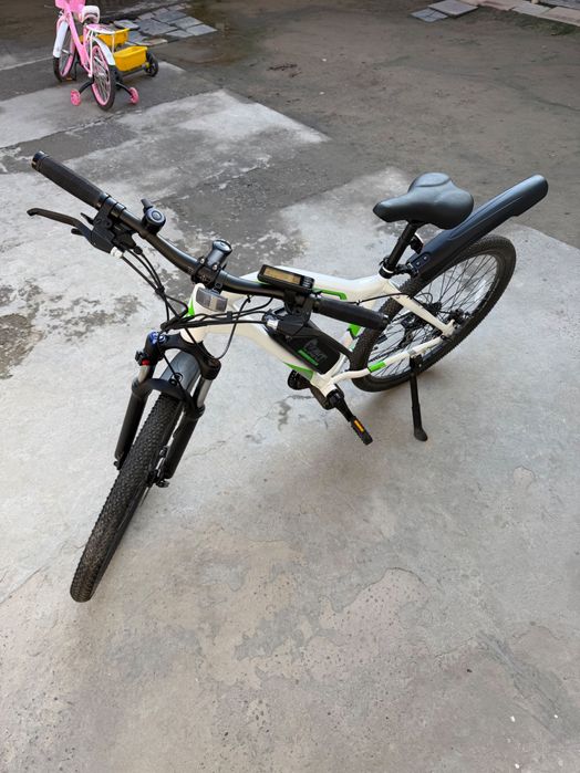 Elektro velosiped, akt electrics