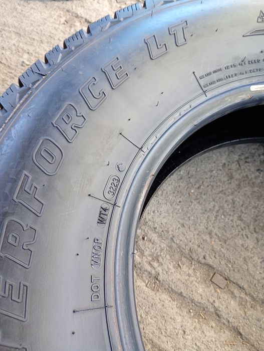 Топ състояние 4бр.215/85/16 Firestone LT dot3223
