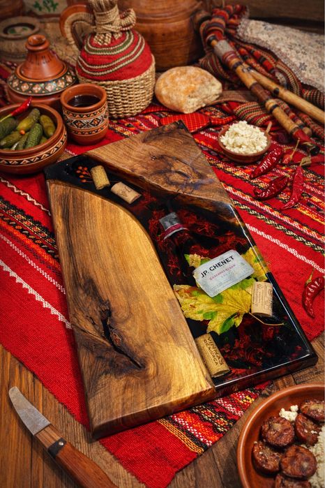 Дъски и подноси  с епоксидна смола