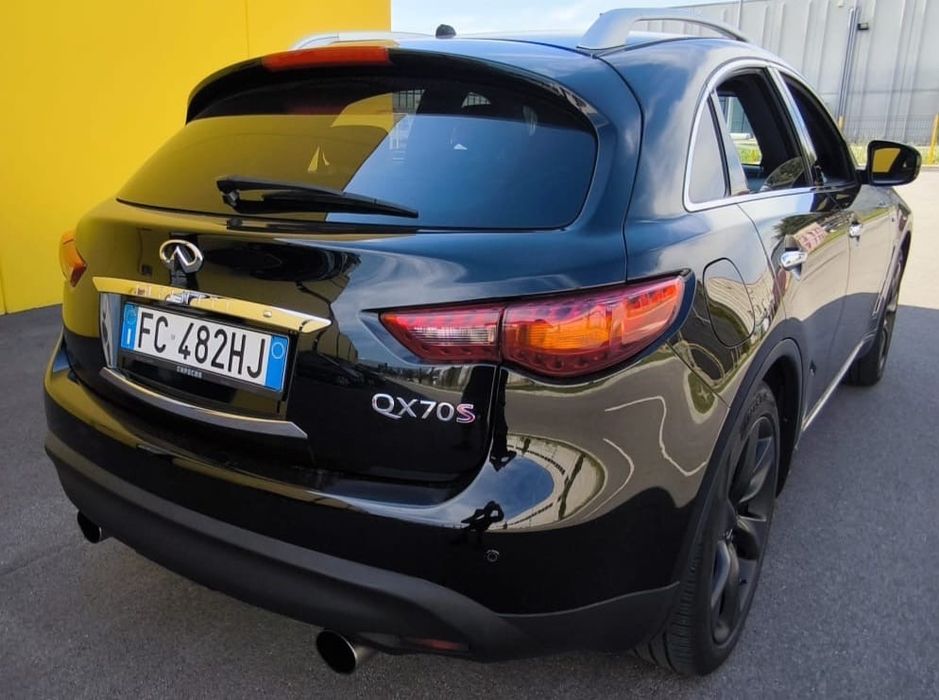 На части! Infiniti QX70 3.0D V9X Инфинити