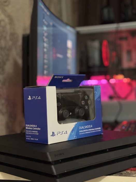 Продам свой PS4 Pro
