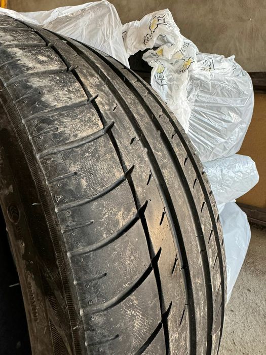 Продам б/у шины легковые