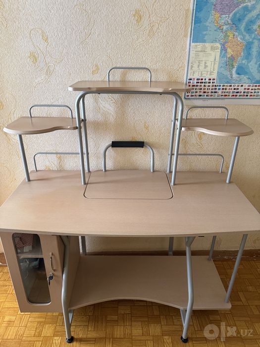 Продается компьютерный стол