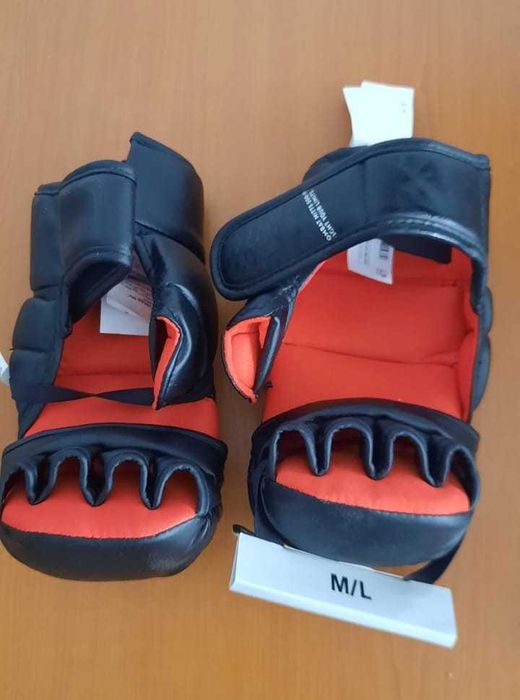 Mănuși MMA / Grappling Outshock 500-PW – Mărimea M/L