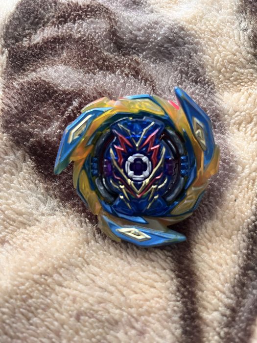 Бейблэйд один волчок 3000тенге